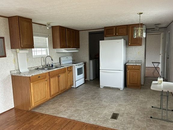 4th image of 707 Kiser Rd #2