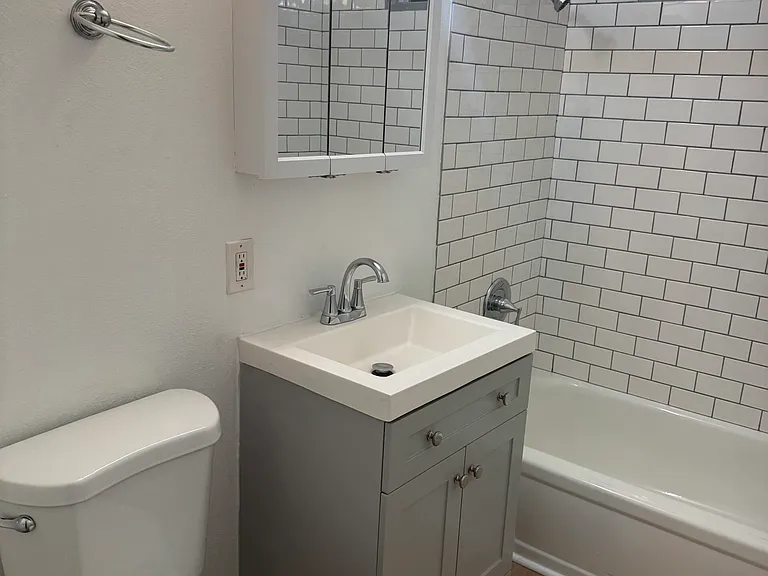 1152 NE 17th Ave — Photo 11