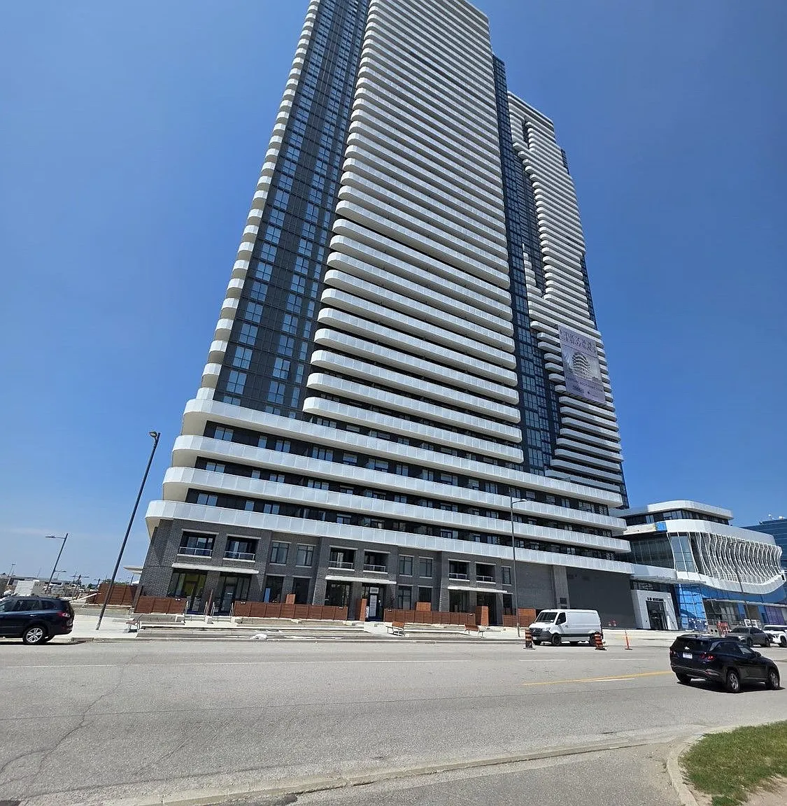 2 bed, $2,550 — Photo 1