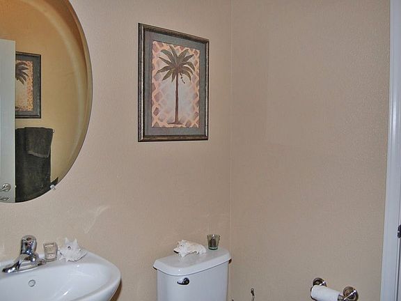 5th image of 171 Caravaggio Cir