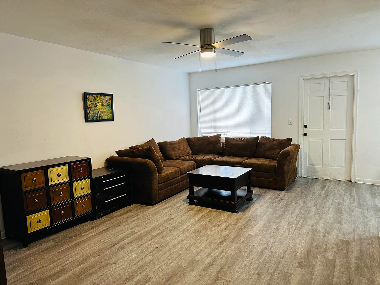 2 bed, 1.0 bath, 819 sqft, $1,400 — Photo 4