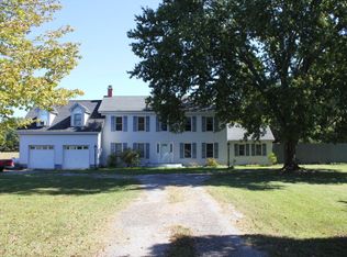 6811 New Point Comfort Hwy, Susan, VA 23163