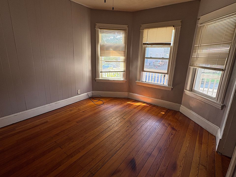 1st image of 65 Clayton St
