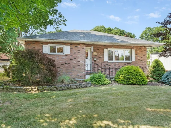 870 Nassau St, North Brunswick, NJ 08902