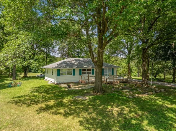 401 E Montgomery St, Otterville, MO 65348