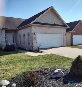 70 Windrush Bourne, Bowling Green, OH, 43402