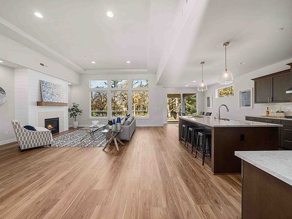 4th image of 2015 142nd Street Ct S