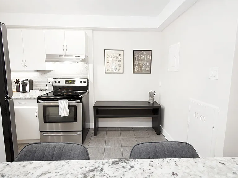 700 Corydon Ave #A — Photo 6