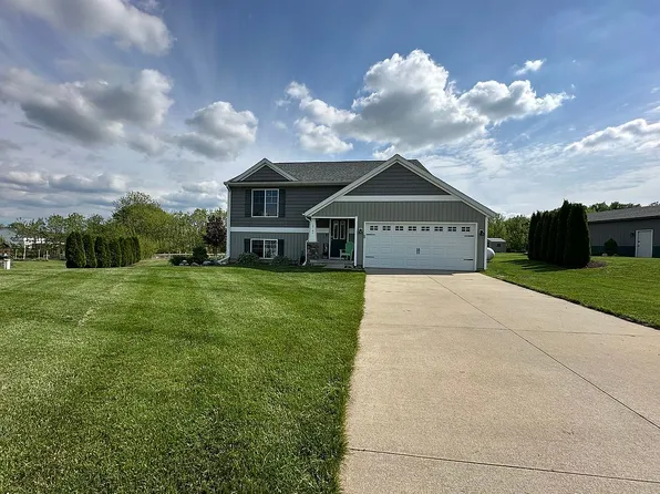 12141 Beauterra Ln, Middleville, MI 49333