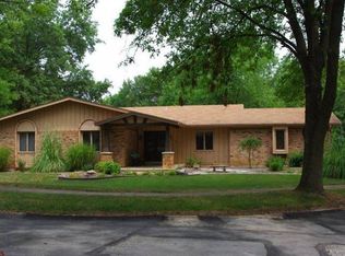 5 Hollyridge Ct, Ballwin, MO