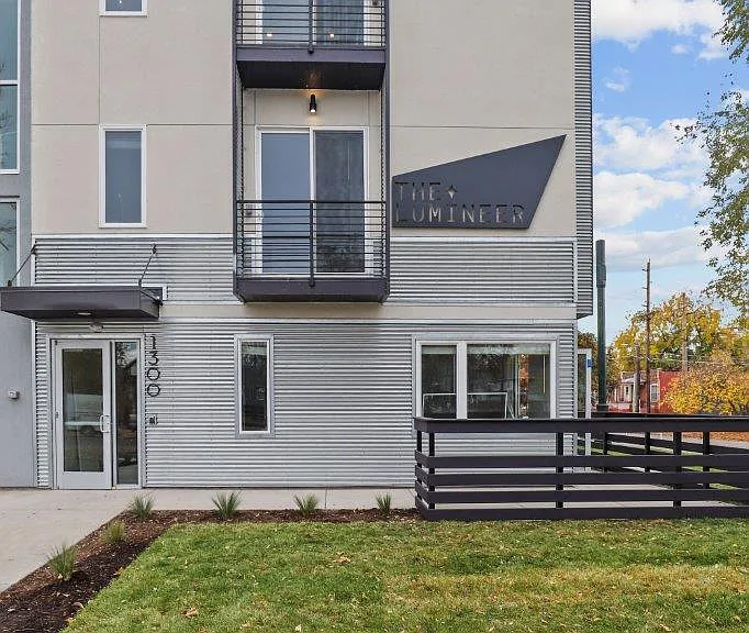The Lumineer Apartments — Photo 20