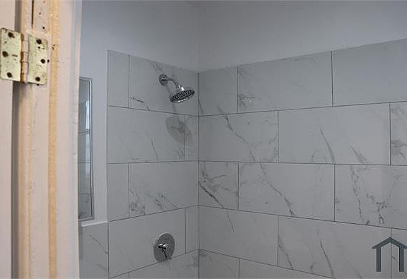 4th image of 1346 Teller Ave Floor 2