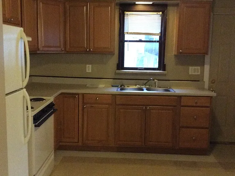 729 W Poplar St #1 — Photo 5