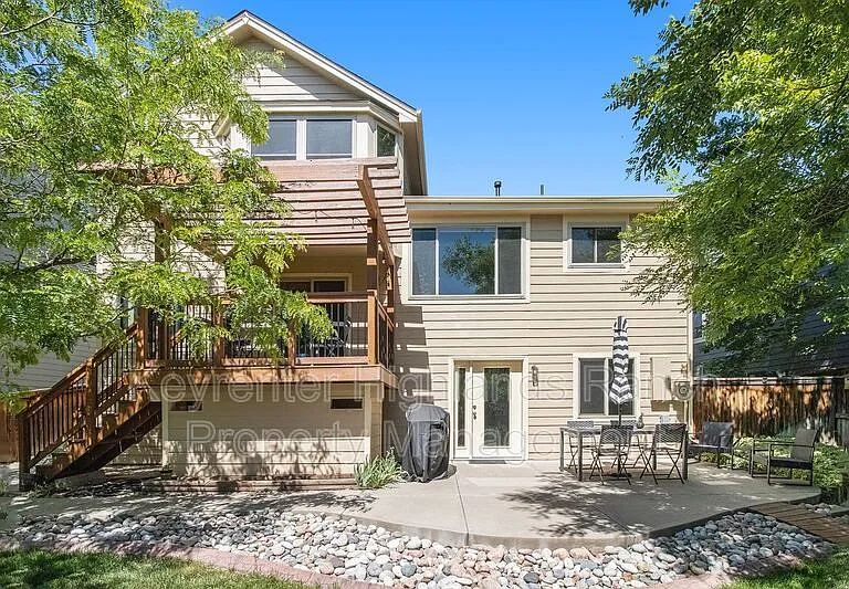 9765 Spring Hill St — Photo 15