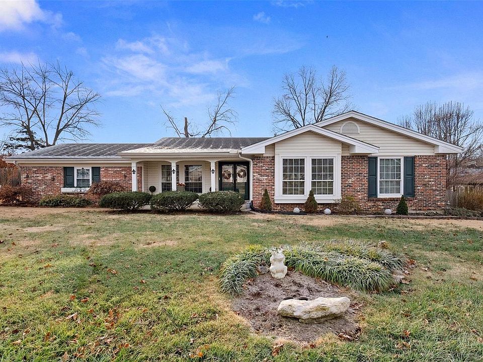 1st image of 216 Clear Meadows Dr