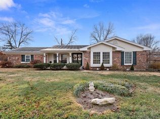 216 Clear Meadows Dr, Ballwin, MO 63011
