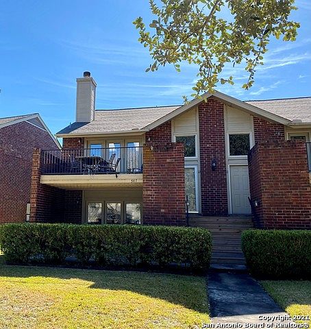 1st image of 547 Woodlake Dr #12