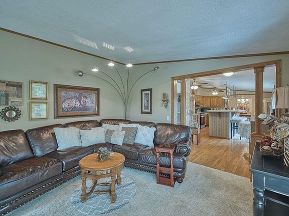 4th image of 3360 N Leighton Rd