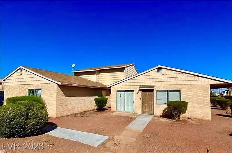 5208 Garden Ln