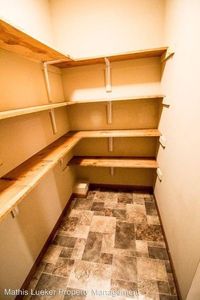 2713 Valley Dr, Junction City, KS, 66441