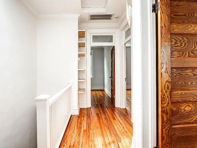 2nd floor landing