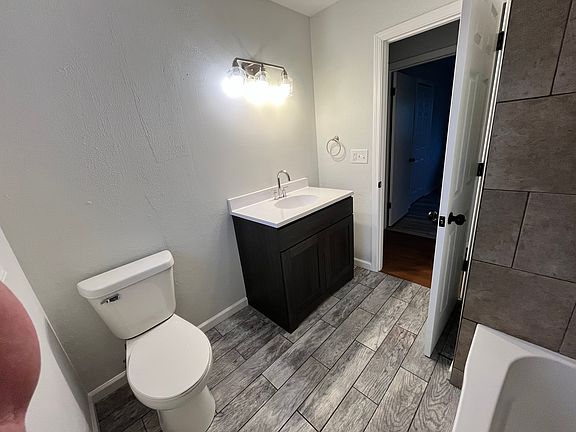 5th image of 3242 Ironwood Ave