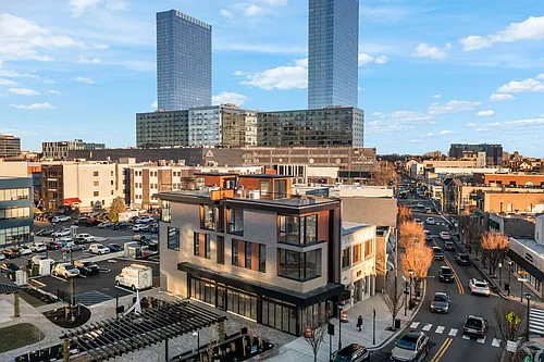 223 Main St #1 Photo 1