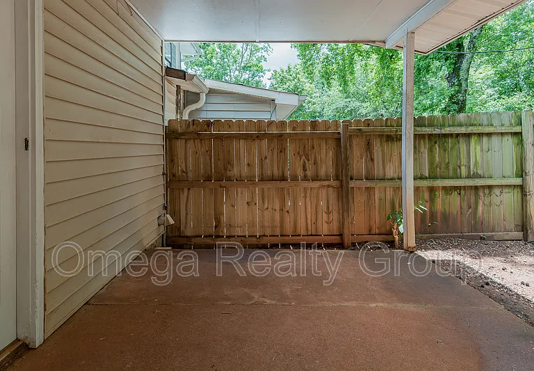 2364 Grayson Valley Cir — Photo 36