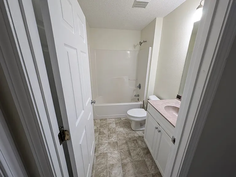 223 Tiffot Ct — Photo 14
