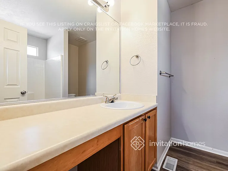 21166 E 40th Pl — Photo 12