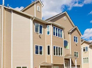 4 Northgate Dr #301, Spring Valley, NY 10977