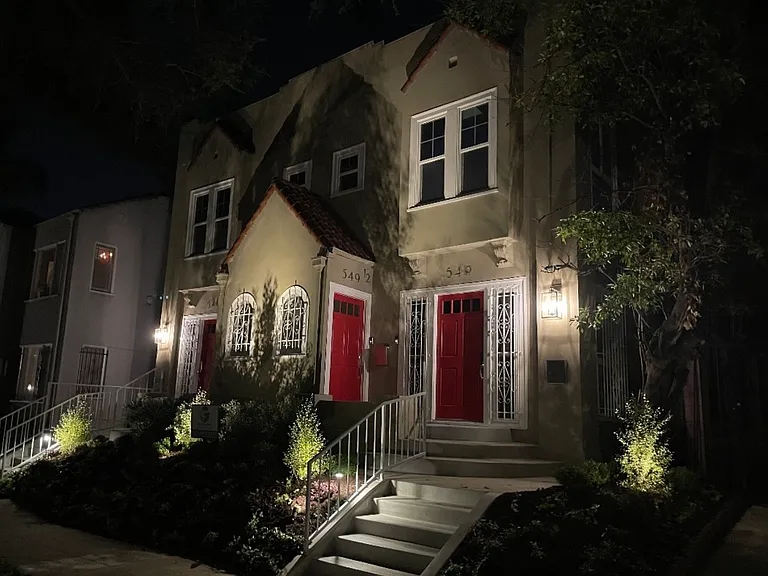 549 N Windsor Blvd — Photo 12
