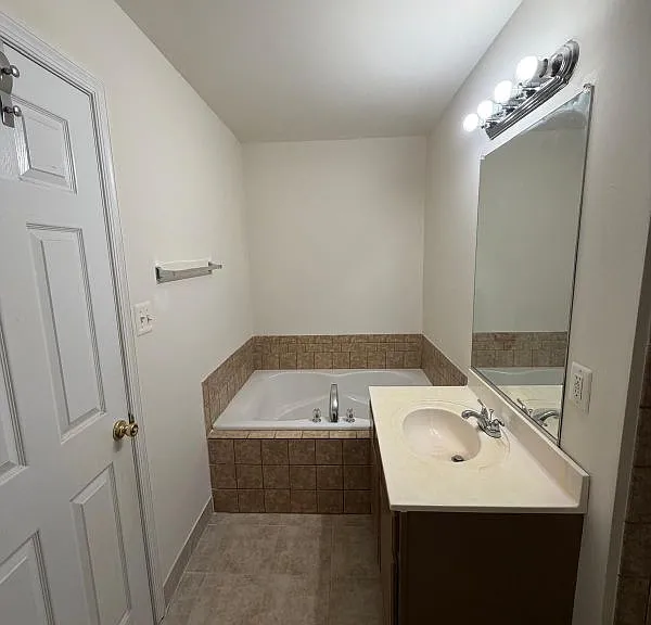 8707 Farnham Way — Photo 5