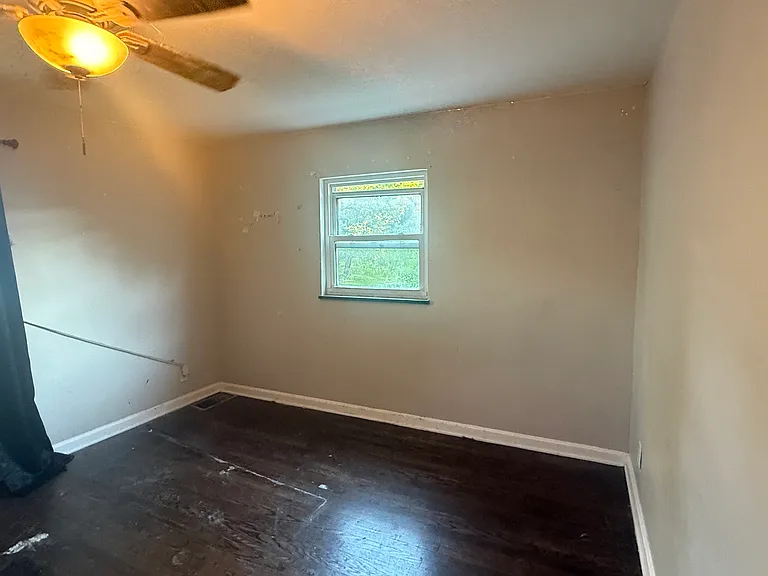35 Parker Rd — Photo 9