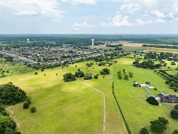 3rd image of 10351 Jeff Hamilton Rd