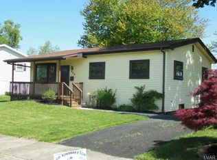 858 Faith Dr, Catasauqua, PA 18032