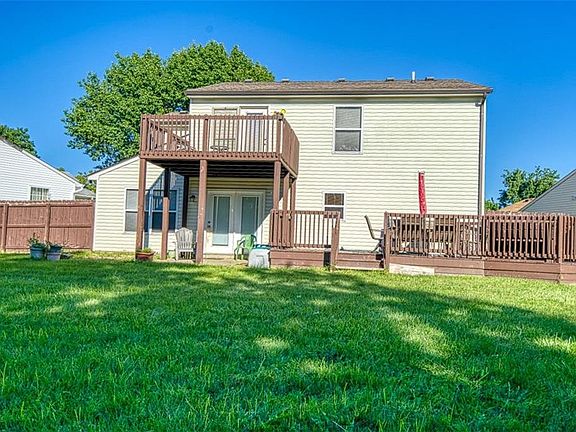 3rd image of 4060 Waterfield Dr