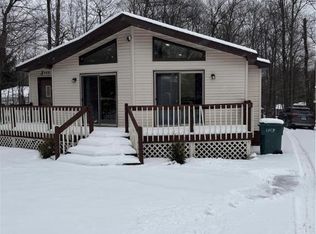 9203 Westwood Dr, Tobyhanna, PA 18466