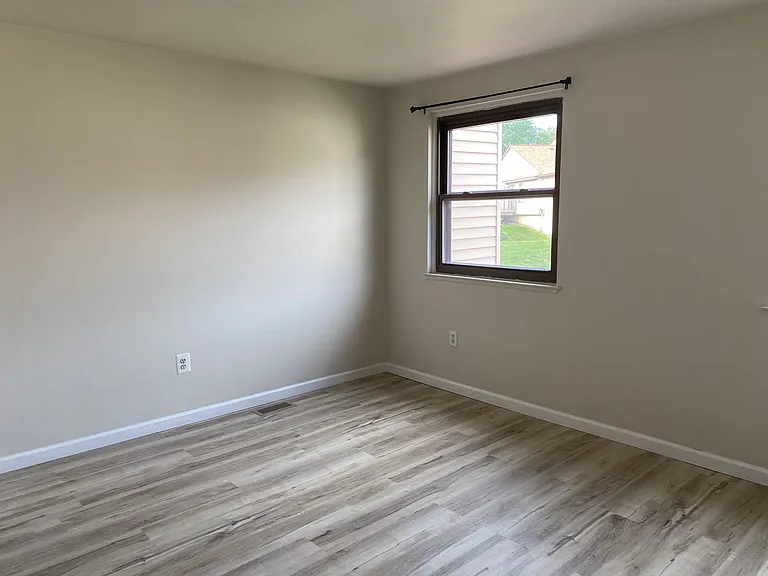 3015 Debra Ct — Photo 12