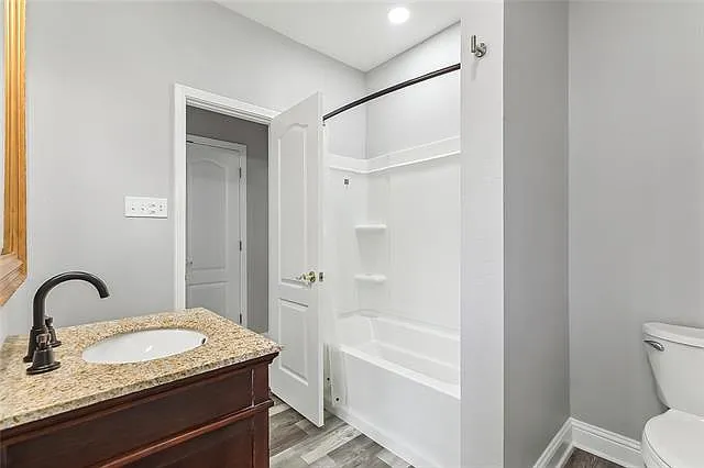 101 Marina Dr — Photo 15