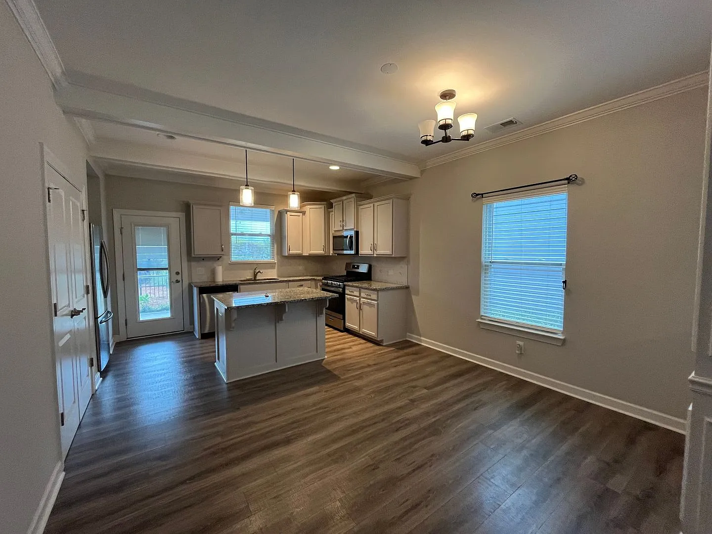 Beautiful 3-bedroom, 2.5 bath home in Brunswick Forest — Photo 2