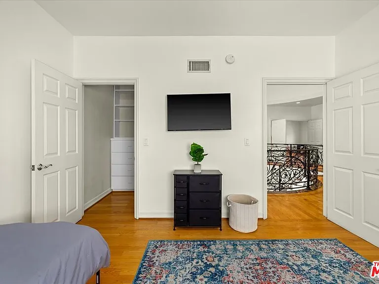 5029 Lemona Ave — Photo 44