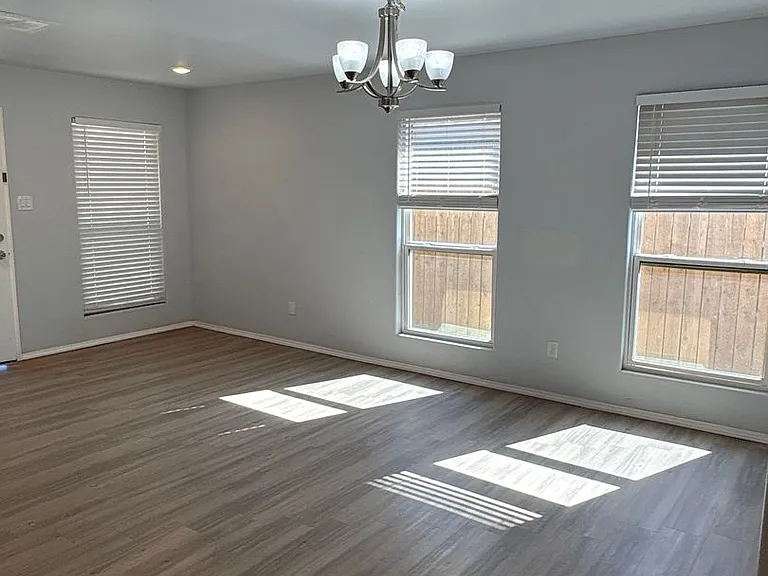 5515 Kemper St — Photo 4