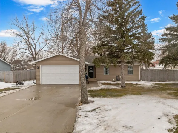 203 Knudson St, Glenburn, ND 58740