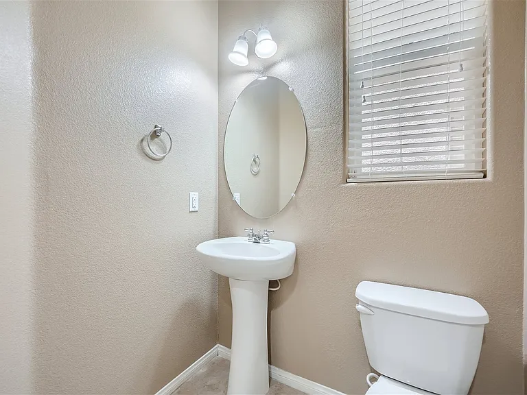 3811 Total Eclipse St — Photo 10
