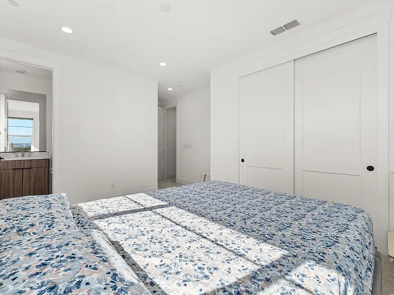 6162 Kings Peak Dr — Photo 30