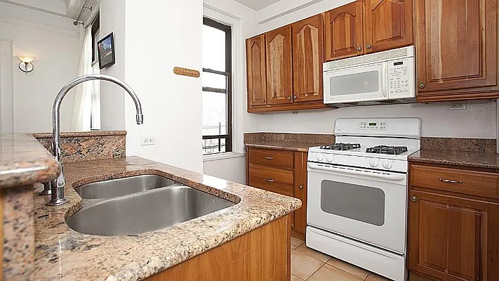 Sold by Fenwick Keats Real Estate | media 2