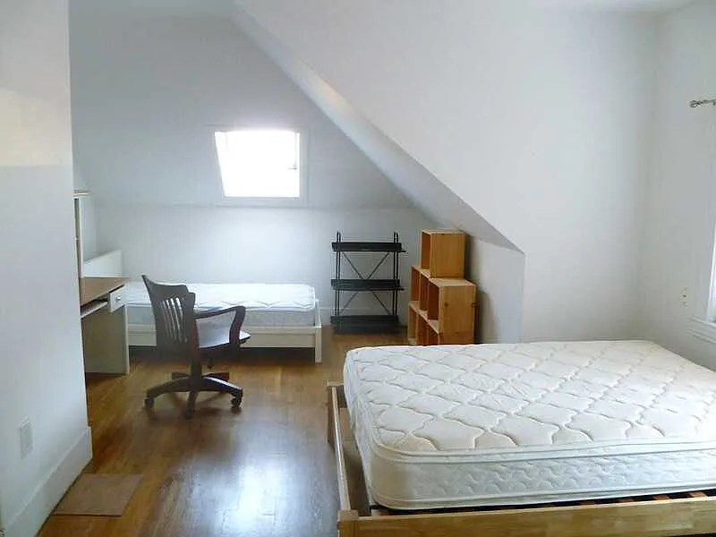 7 bed, $7,200 — Photo 4