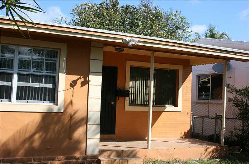1st image of 1881 NW 155th St