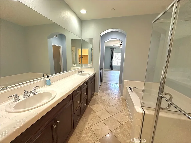 1411 Montgomery St — Photo 10